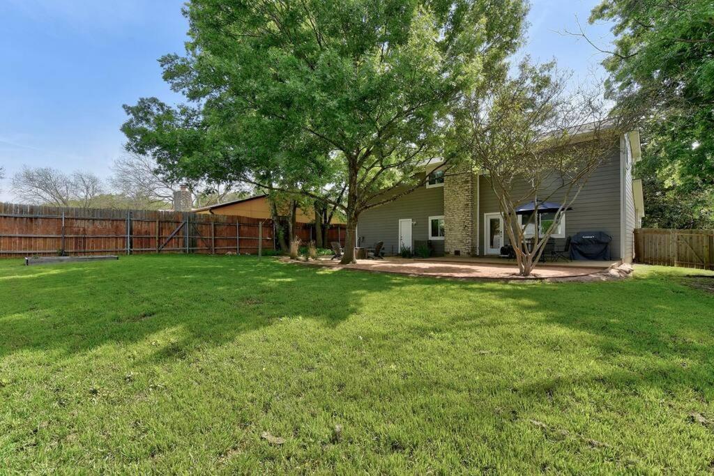 Remodeled 3Br, 2.5 Bath Retreat W/ Large Backyard Villa Austin Exterior photo